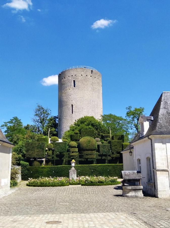 אפרטהוטל איסודן Le Logis De Saint Cyr מראה חיצוני תמונה