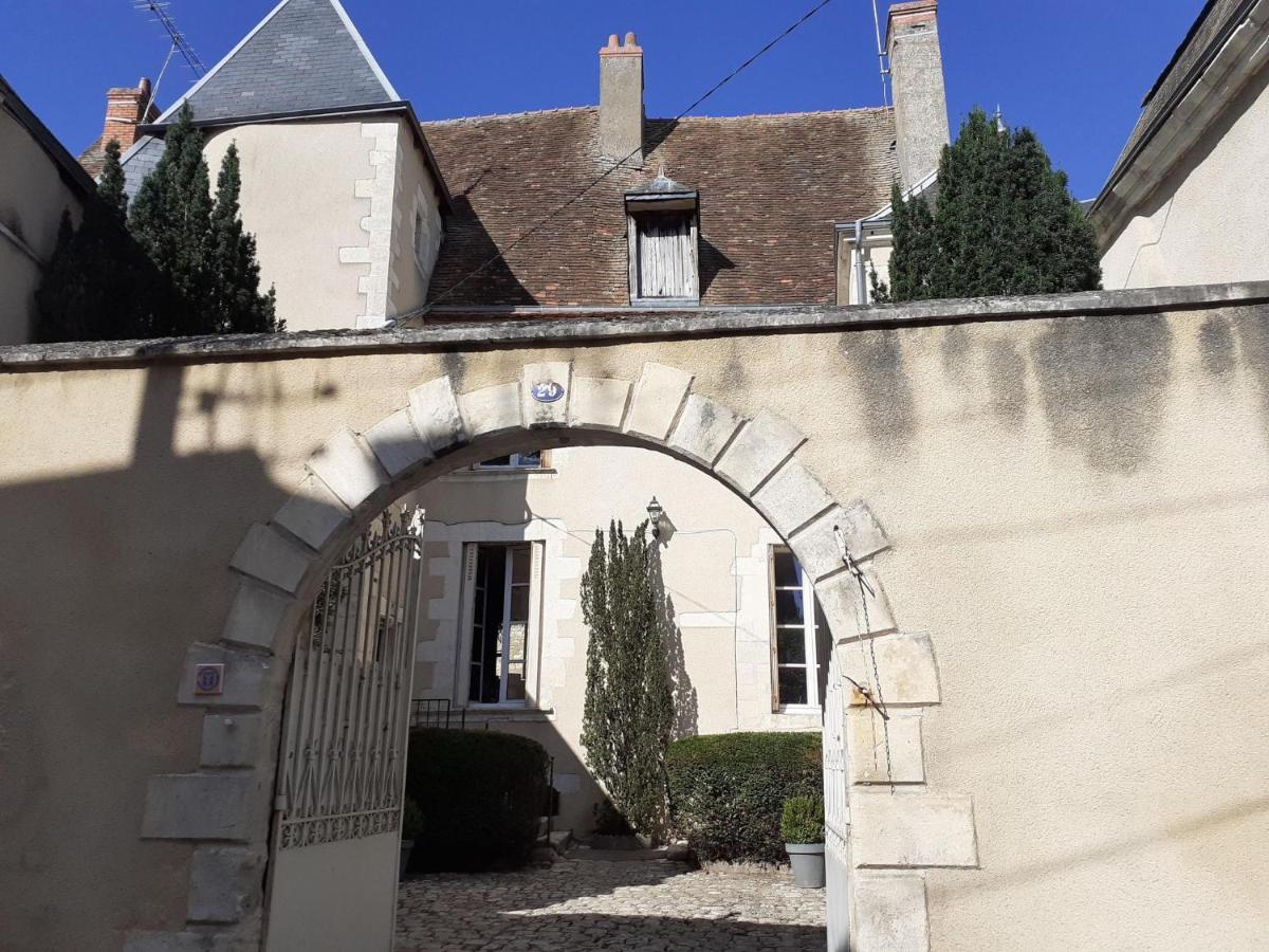 אפרטהוטל איסודן Le Logis De Saint Cyr מראה חיצוני תמונה