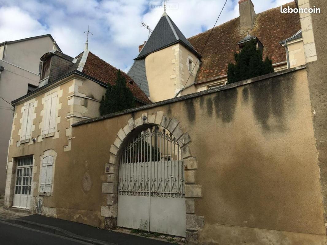 אפרטהוטל איסודן Le Logis De Saint Cyr מראה חיצוני תמונה