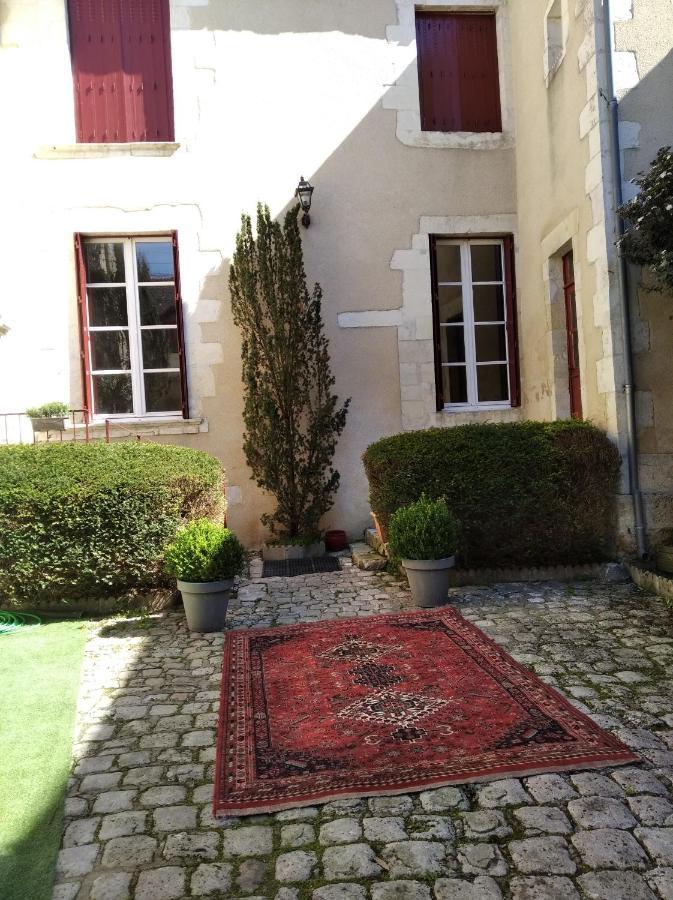 אפרטהוטל איסודן Le Logis De Saint Cyr מראה חיצוני תמונה