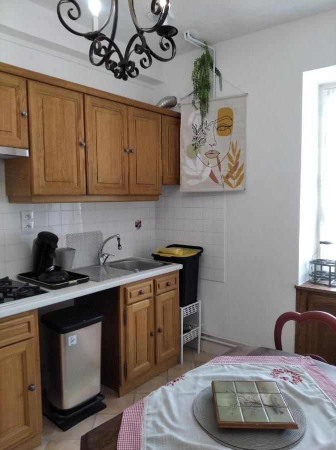 אפרטהוטל איסודן Le Logis De Saint Cyr מראה חיצוני תמונה